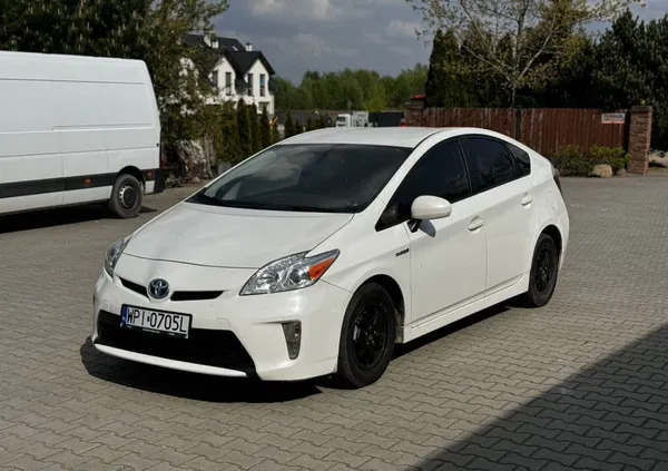 opolskie Toyota Prius cena 49999 przebieg: 147000, rok produkcji 2015 z Raszków